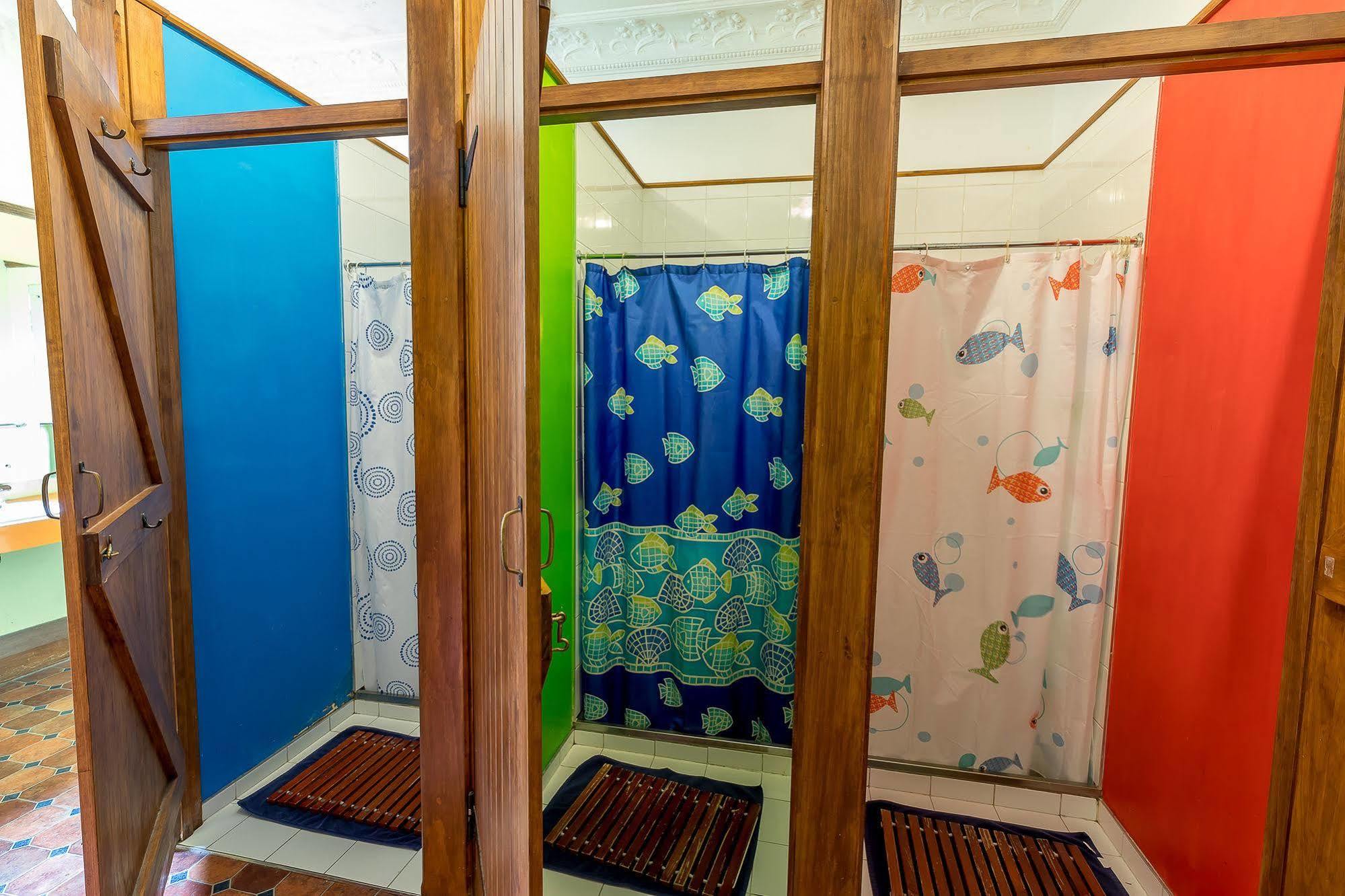 Manor House Backpackers Hostel Dunedin Bagian luar foto